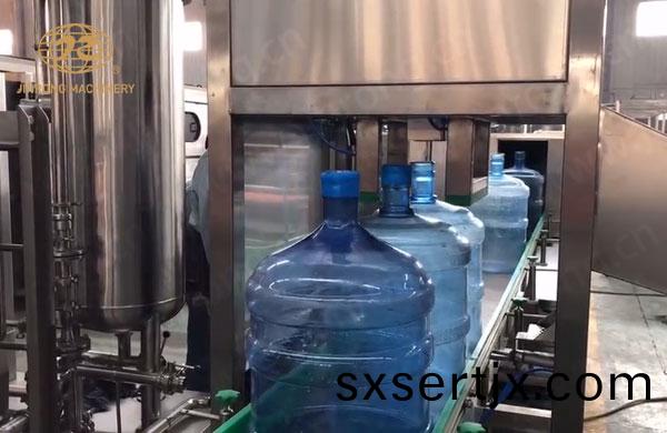 桶(tong)裝(zhuang)水(shui)拔(ba)蓋機