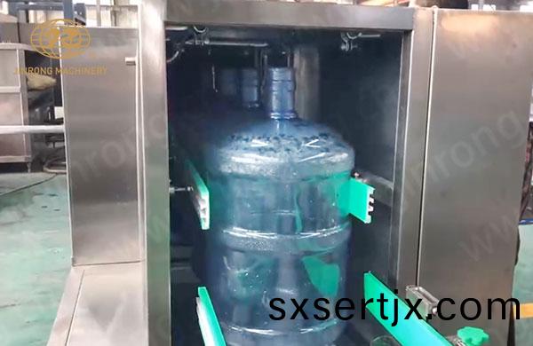 全(quan)自動(dong)外(wai)刷(shua)桶機(ji)