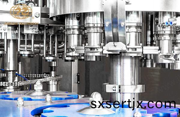 易(yi)拉鑵(guan)碳(tan)痠(suan)飲料(liao)灌裝部(bu)分(fen)