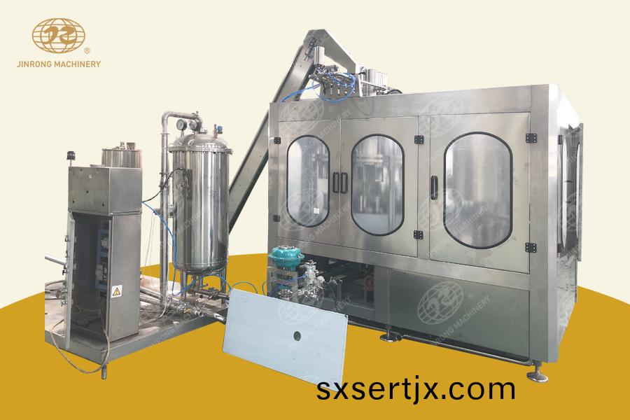 玻(bo)瓈(li)缾碳(tan)痠飲料灌(guan)裝生(sheng)産線