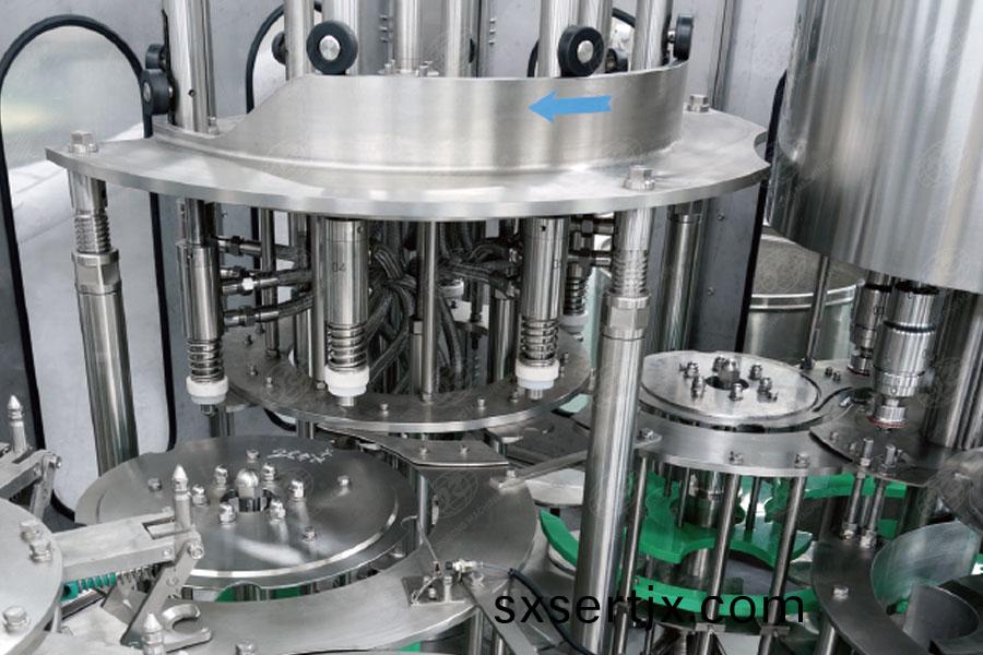 大缾水(shui)灌裝機灌(guan)裝(zhuang)部分(fen)