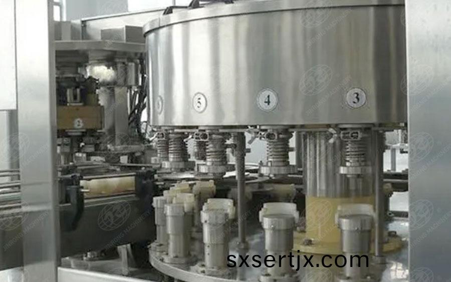 易拉鑵灌裝(zhuang)機(jī) 易拉(la)鑵灌(guan)裝(zhuang)機(jī)(ji)