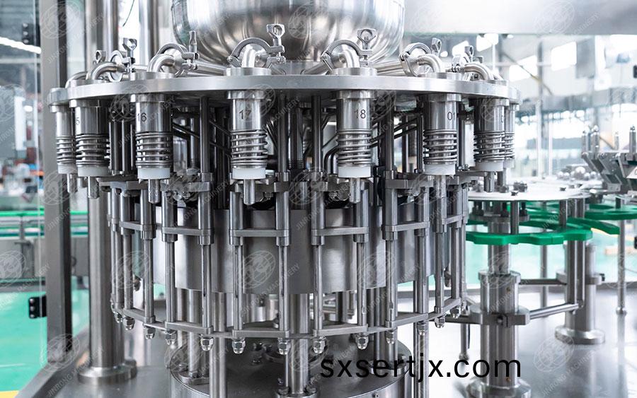 菓汁菓(guo)粒灌裝(zhuang)機設(she)備(bei)