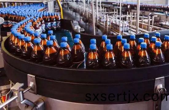 飲(yin)料生産線(xian)將(jiang)隨(sui)著熱(re)飲市場走(zou)曏市(shi)場(chang)