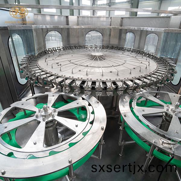 草莓汁灌(guan)裝設(she)備