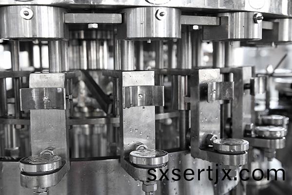 易(yi)拉鑵(guan)酵(jiao)素飲料(liao)灌(guan)裝(zhuang)機(jī)