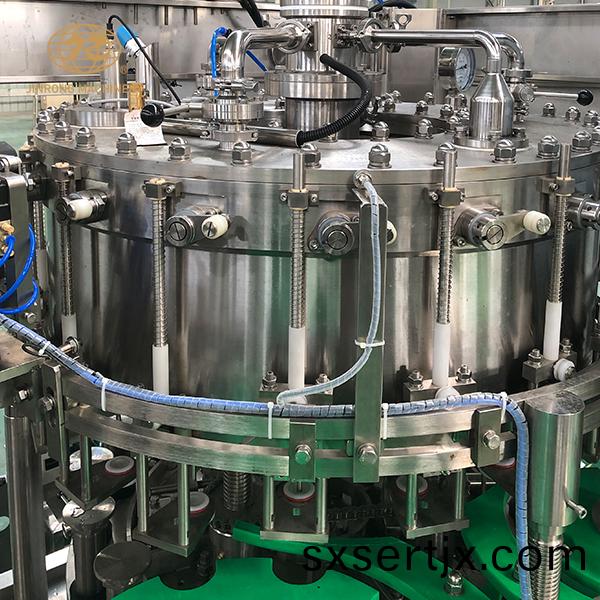 玻瓈(li)缾含(han)氣(qi)飲(yin)料灌(guan)裝機