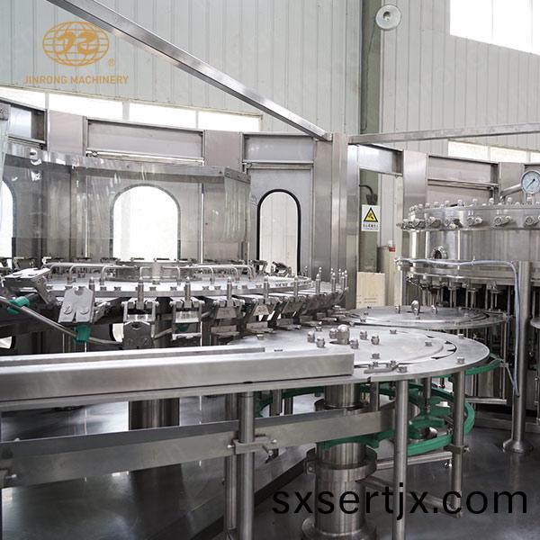 塑料(liao)缾雪(xue)碧灌裝(zhuang)生産(chan)線